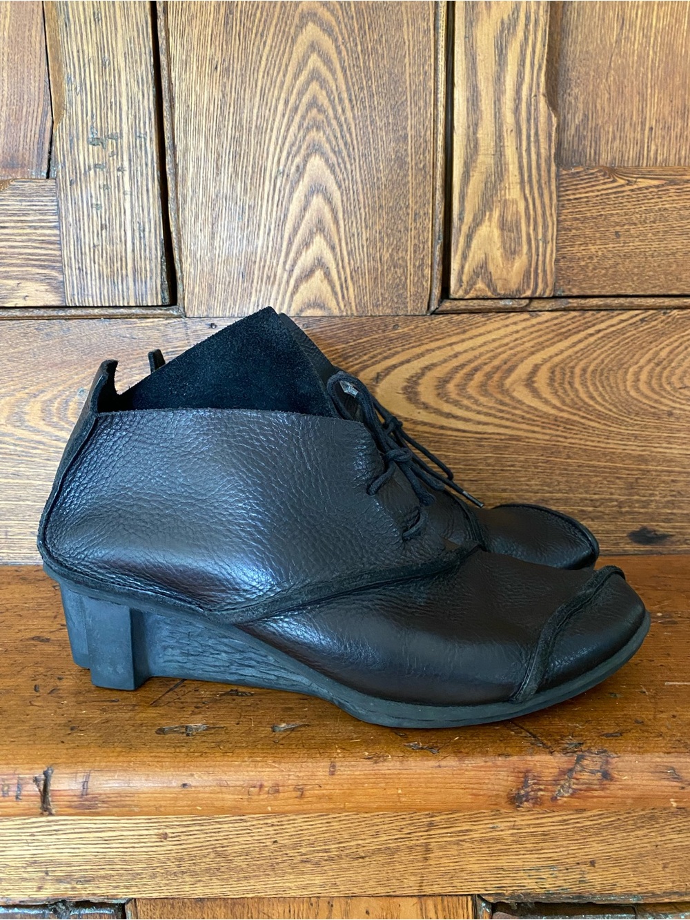 Trippen 40 black leather ankle boots wedge heel lace up